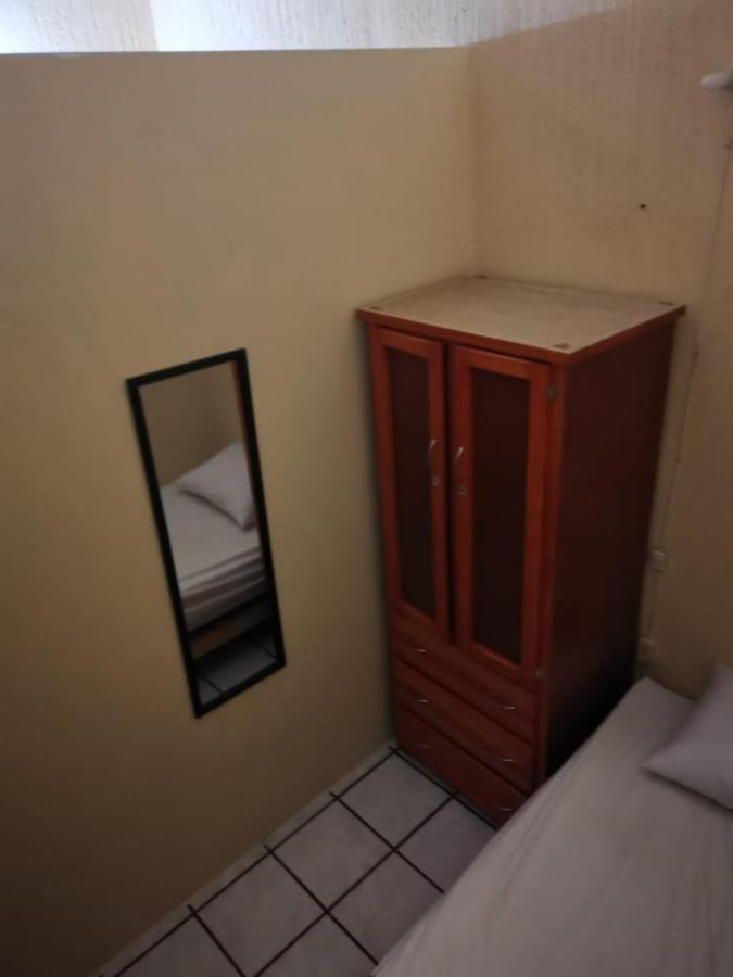 Hostal 과달라하라 외부 사진