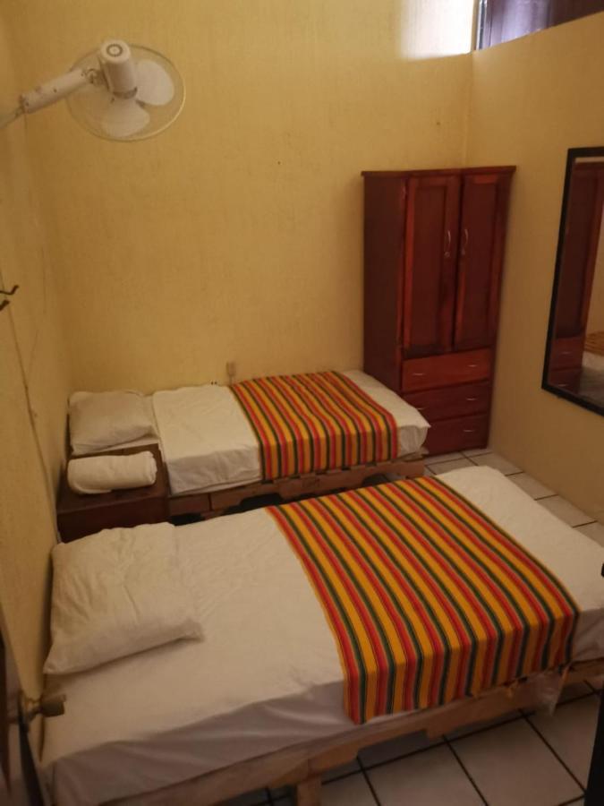 Hostal 과달라하라 외부 사진