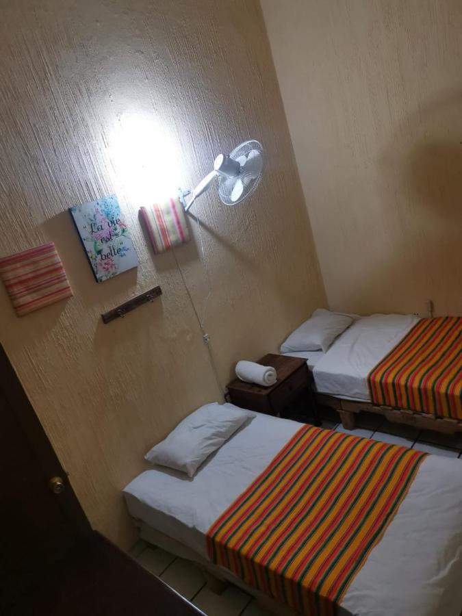 Hostal 과달라하라 외부 사진