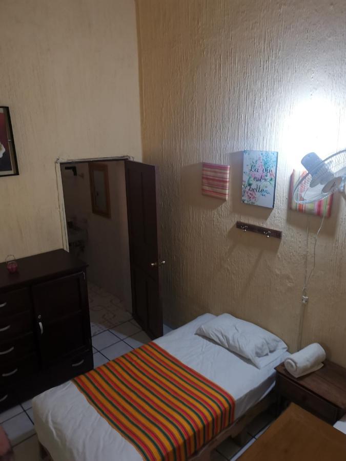 Hostal 과달라하라 외부 사진